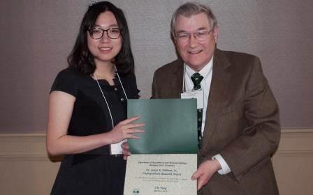 Che receives Dr. James K. Billman, Jr. Undergraduate Research Award